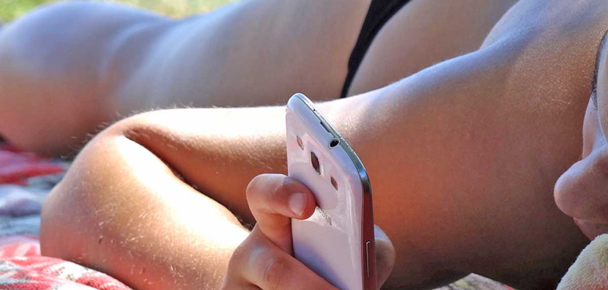 Heißes Wetter – heiße Akkus: Vorsicht vor möglicher Brandgefahr bei Handys, Laptops und E-Zigaretten